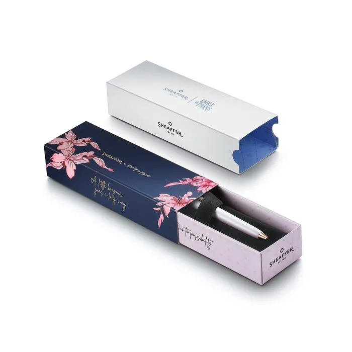 Sheaffer Emily in Paris Prelude Mini 9810 Pastel Pink Ballpoint Pen and PVD Rose Gold Trims with
Heart Emblem and Swarovski Crystal