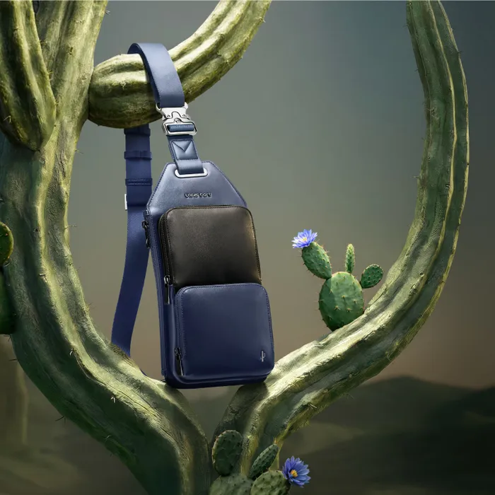 Lapis Bard Crossover Desert Bloom Cactus Leather Crossbody Bag - Blue