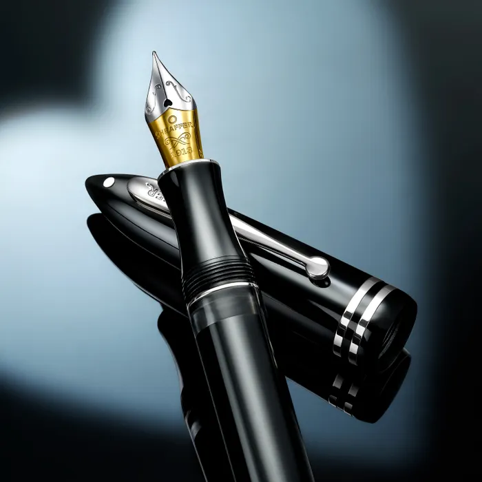 Sheaffer Balance III E892 Glossy Black Fountain Pen with Chrome-plated PVD Trims-Medium
