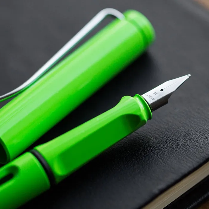 Lamy Safari 013 Fountain Pen Medium Green With Chrome Plated Clip