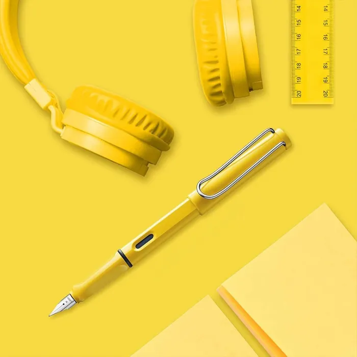 Lamy Safari A018 Fountain Pen Medium Yellow With Chrome Plated Clip