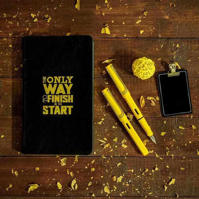 Lamy Safari A018 Fountain Pen Medium Yellow With Chrome Plated Clip