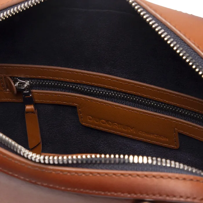 Lapis Bard Ducorium Kent Crossbody Travel Bag - Cognac