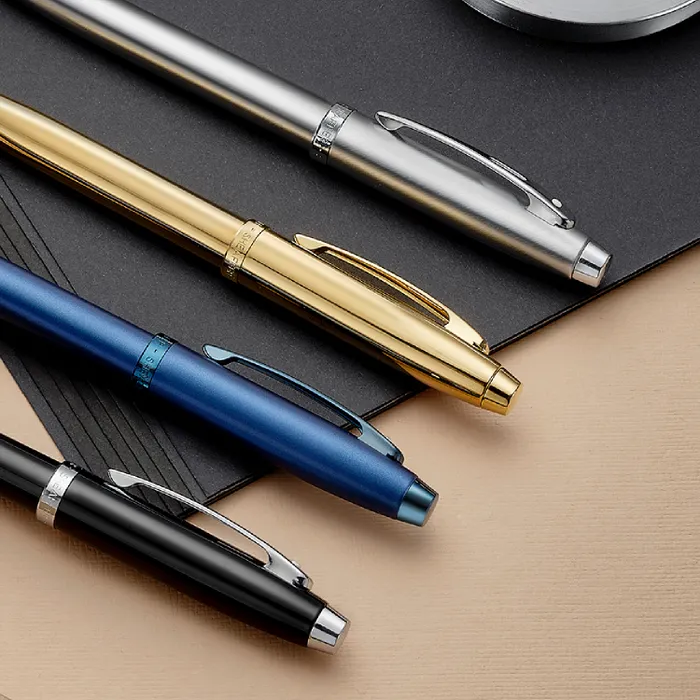 Sheaffer Gift 100 Fountain Pen (Fine) Black and Brushed Chrome with Chrome-Plated Trim
