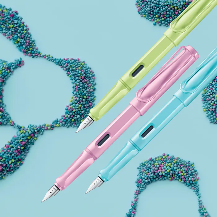 Lamy 0D1 Safari 2023 Limited Edition Fountain pen (Medium) - Aqua Sky