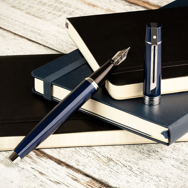 Sheaffer Gift 300 Fountain Pen (Medium) Glossy Blue with Chrome-Plated Trim