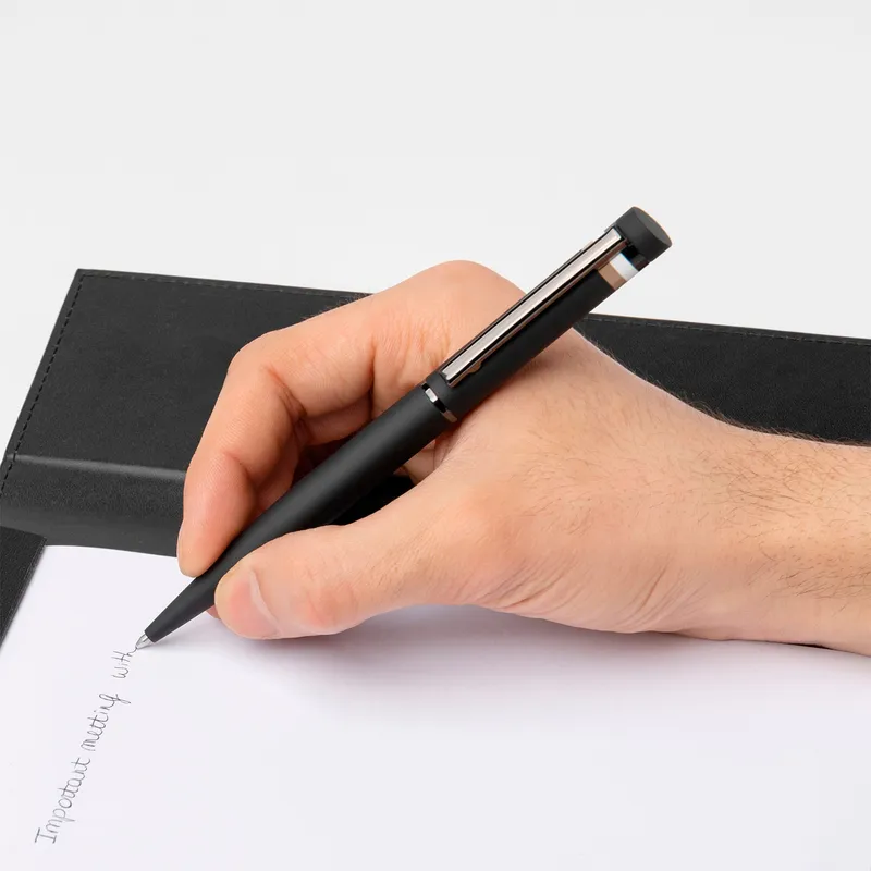 Hugo Boss Gift Set Ballpoint Pen with Wallet - Black