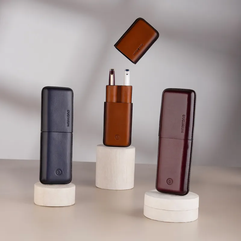 Lapis Bard Ducorium Moulded Pen Case - Bordeaux