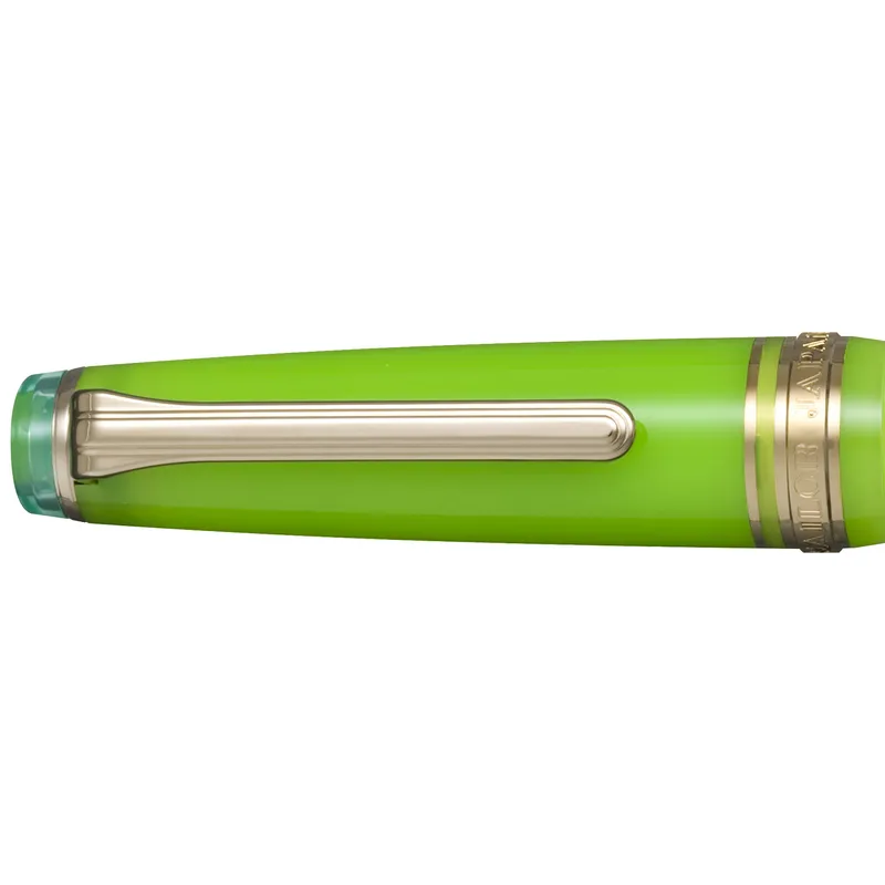 Sailor Gift Set Manyo II 'Grass' Professional Gear Slim Fountain Pen (14K Medium) With Manyo Ink 50 ML - Green With Gold Trims