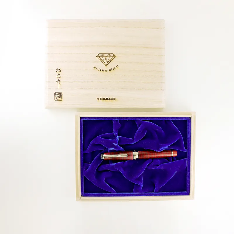 Sailor Limited Edition Wajima Bijou II Fountain Pen (21K Fine) - Red With Gold Trims