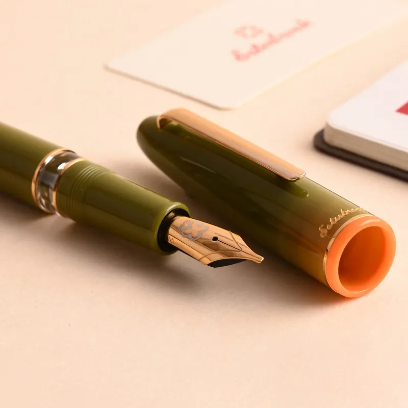 Esterbrook Back to the Land Estie Quirky Leaf Piston Fountain Pen with Gold Trims - Fine