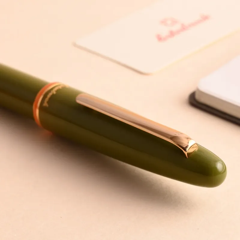 Esterbrook Back to the Land Estie Quirky Leaf Piston Fountain Pen with Gold Trims - Medium