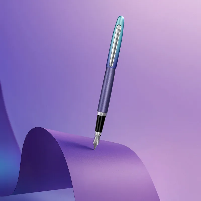 Sheaffer Expressions VFM 9430 Blue and Purple Pearlised Gradient Fountain Pen with Chrome-Plated Trims - Medium