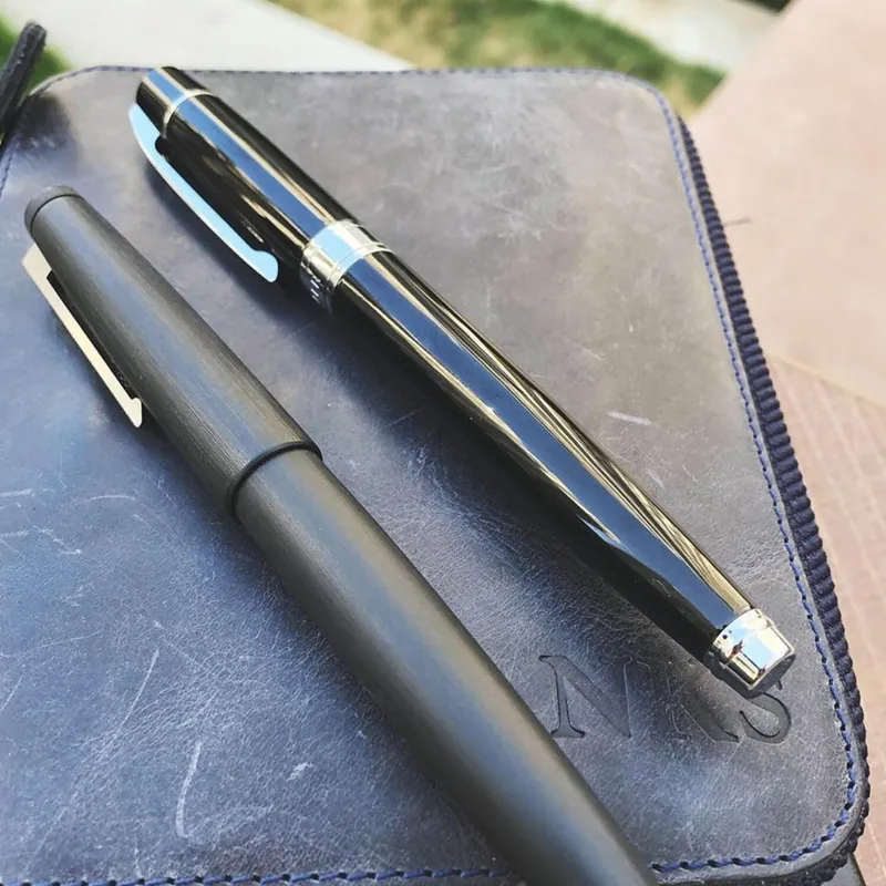 Sheaffer Gift 300 Rollerball Pen Glossy Black with Chrome-Plated Trim
