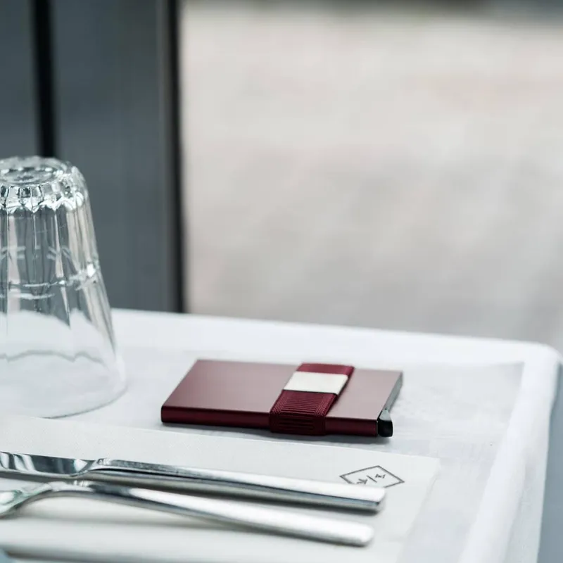 Secrid Sleek Cardprotector Bordeaux