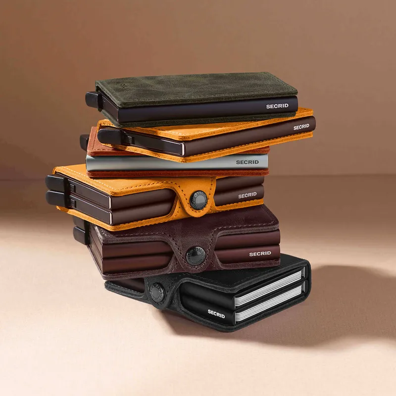 Secrid Sleek Cardprotector Brown
