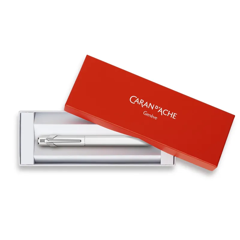 Caran d'Ache 849 Classic Fountain Pen (Medium) White
