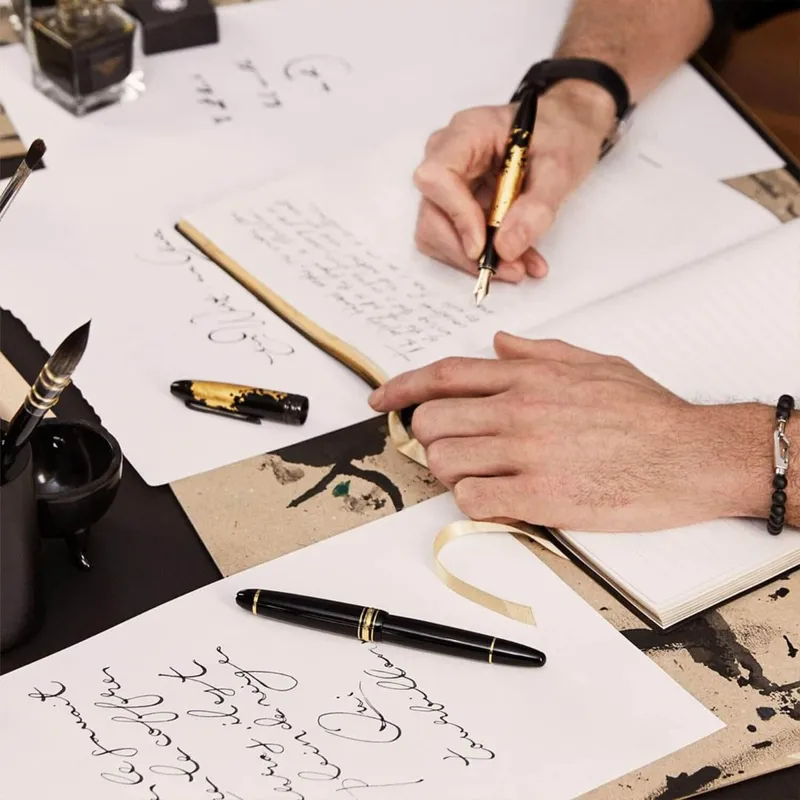 Montblanc MeisterstÃÂ¼ck Legrand Medium Fountain Pen - Black With Platinum Trims