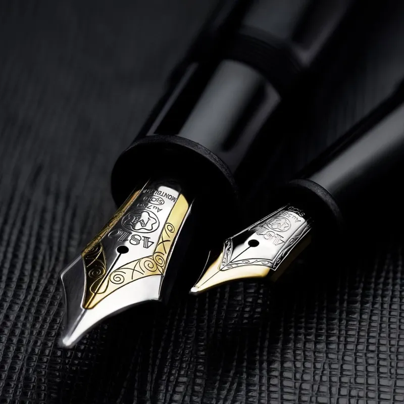 Montblanc MeisterstÃ¼ck Classique Medium Fountain Pen - Black With Platinum Trims