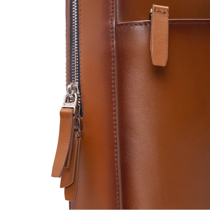 Lapis Bard Ducorium Kent Crossbody Travel Bag - Cognac