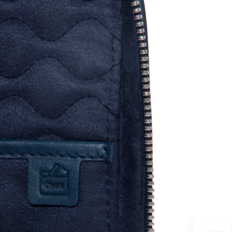 Lapis Bard Ducorium Kent Crossbody Travel Bag - Navy Blue