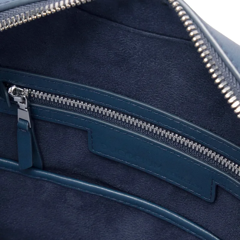 Lapis Bard Ducorium Kent Crossbody Travel Bag - Navy Blue