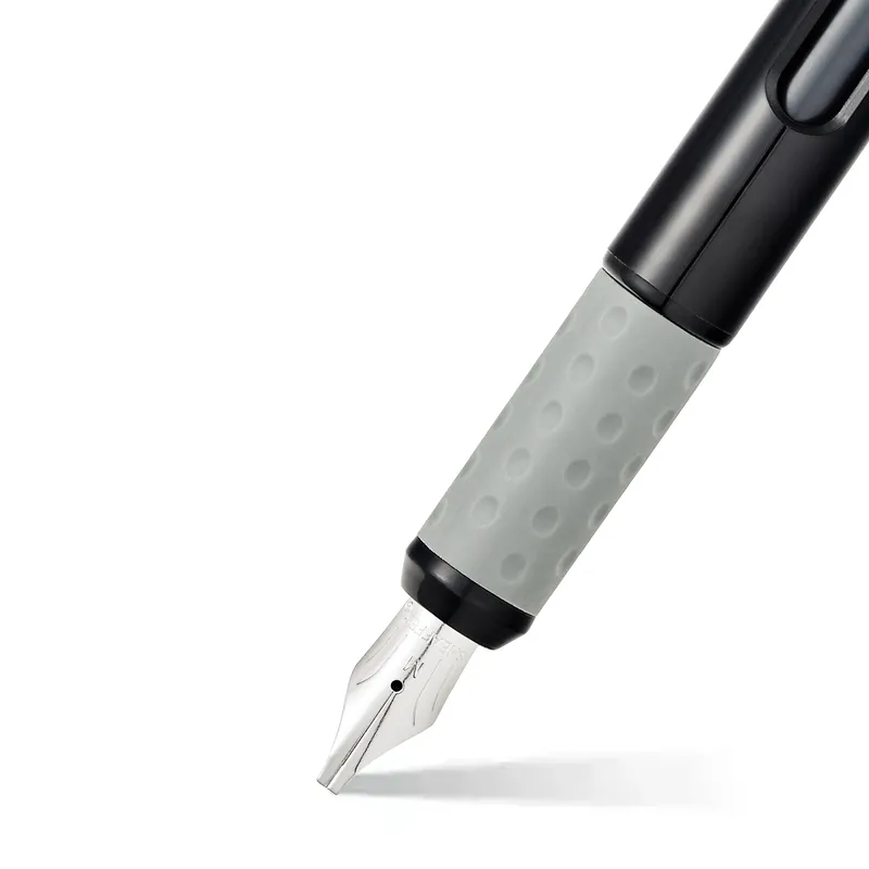 Sheaffer Calligraphy Matte Black Fountain pen with Black cap and Matte Black Trim in Hangsell - Medium