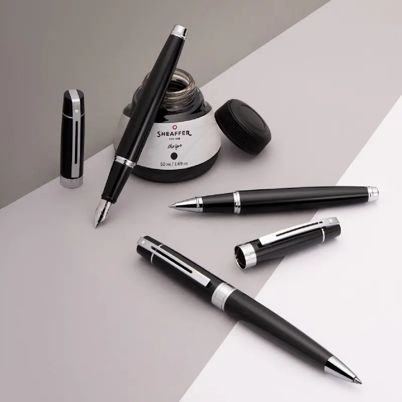 Sheaffer 300 9312 Glossy Black Ballpoint Pen With Chrome Trim