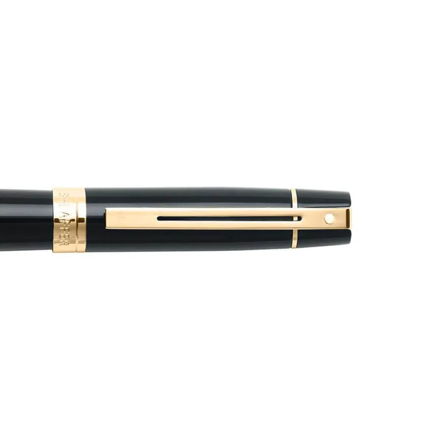 Sheaffer Gift 300 Fountain Pen (Medium) Glossy Black with Gold Tone Trim