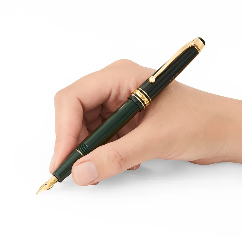 Montblanc 131342 MeisterstÃ¼ck The Origin Collection Classic Fountain Pen (14K Medium) - Green With Gold Trims