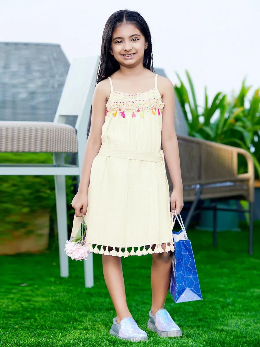 White cotton frock for girl cheap