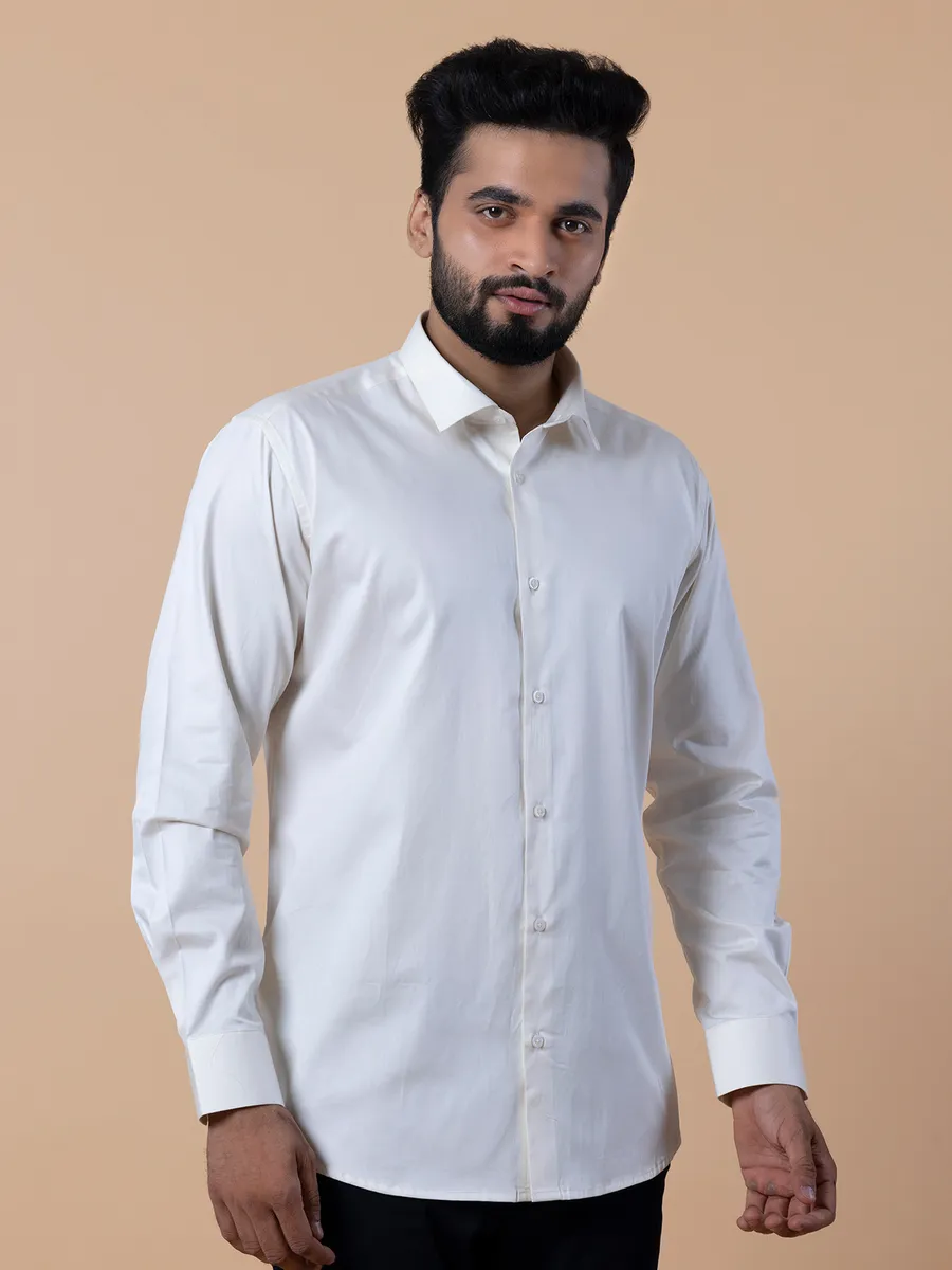 Avega presented cream solid cotton shirt