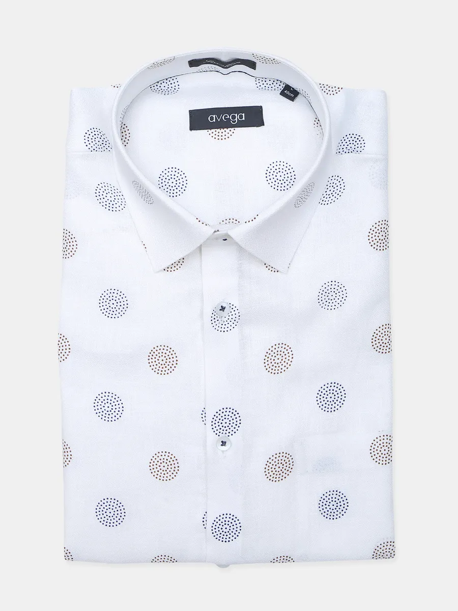 Avega white color printed slim fit linen casual shirt