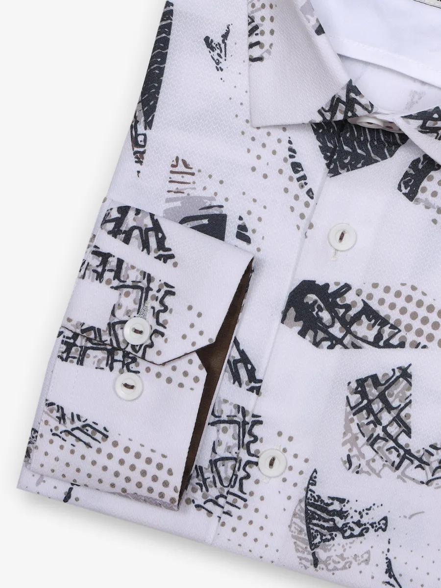 AVEGA white cotton party shirt with print