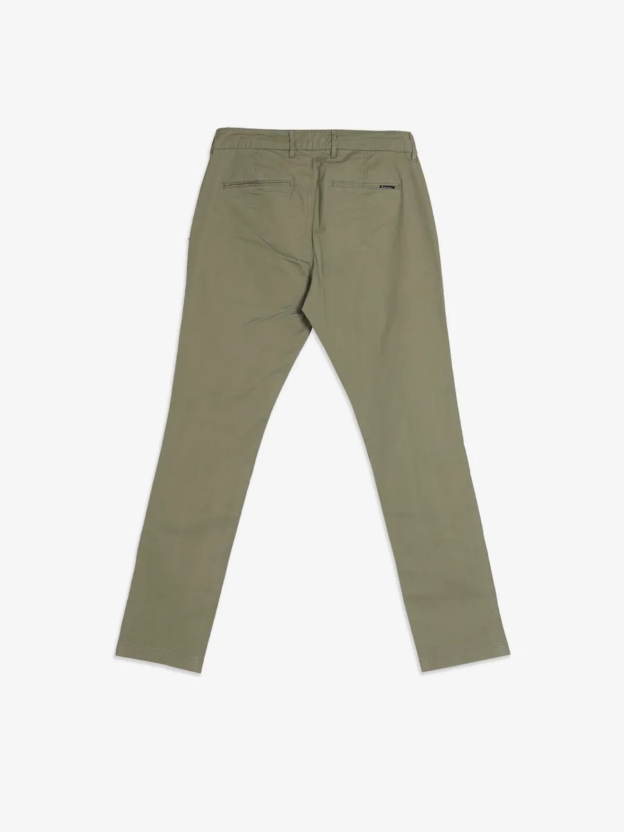 BEING HUMAN olive solid trouser