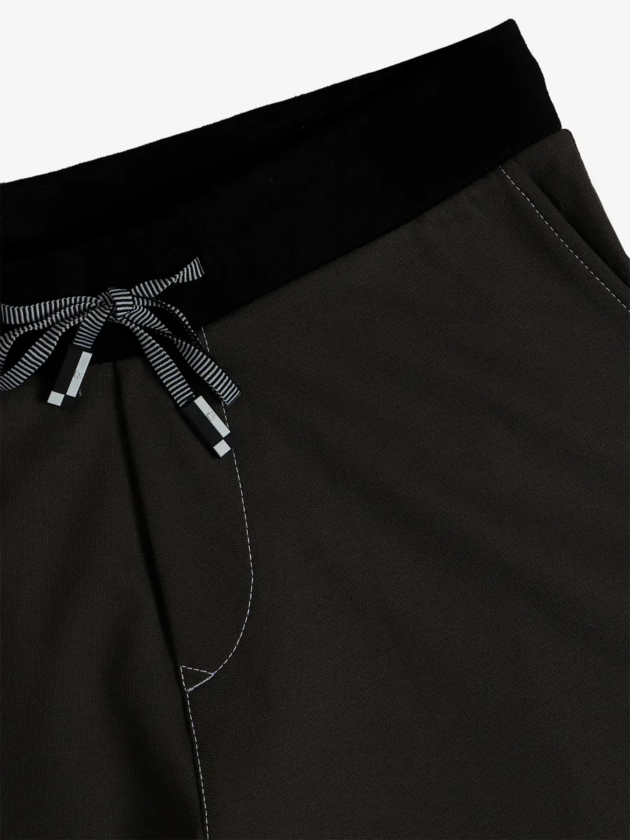 CHOPSTICK solid cotton olive shorts