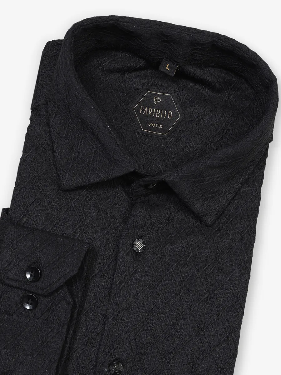 Cunning black party shirt in textured cotton