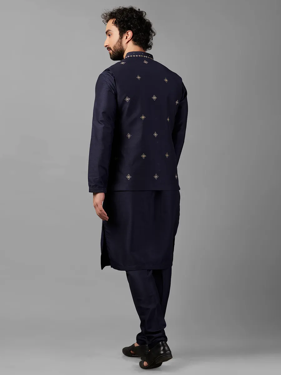 Dashing silk navy waistcoat set