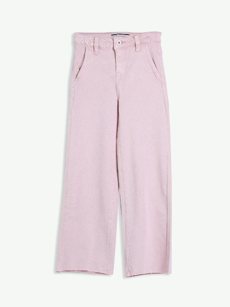 Deal baby pink solid straight jeans