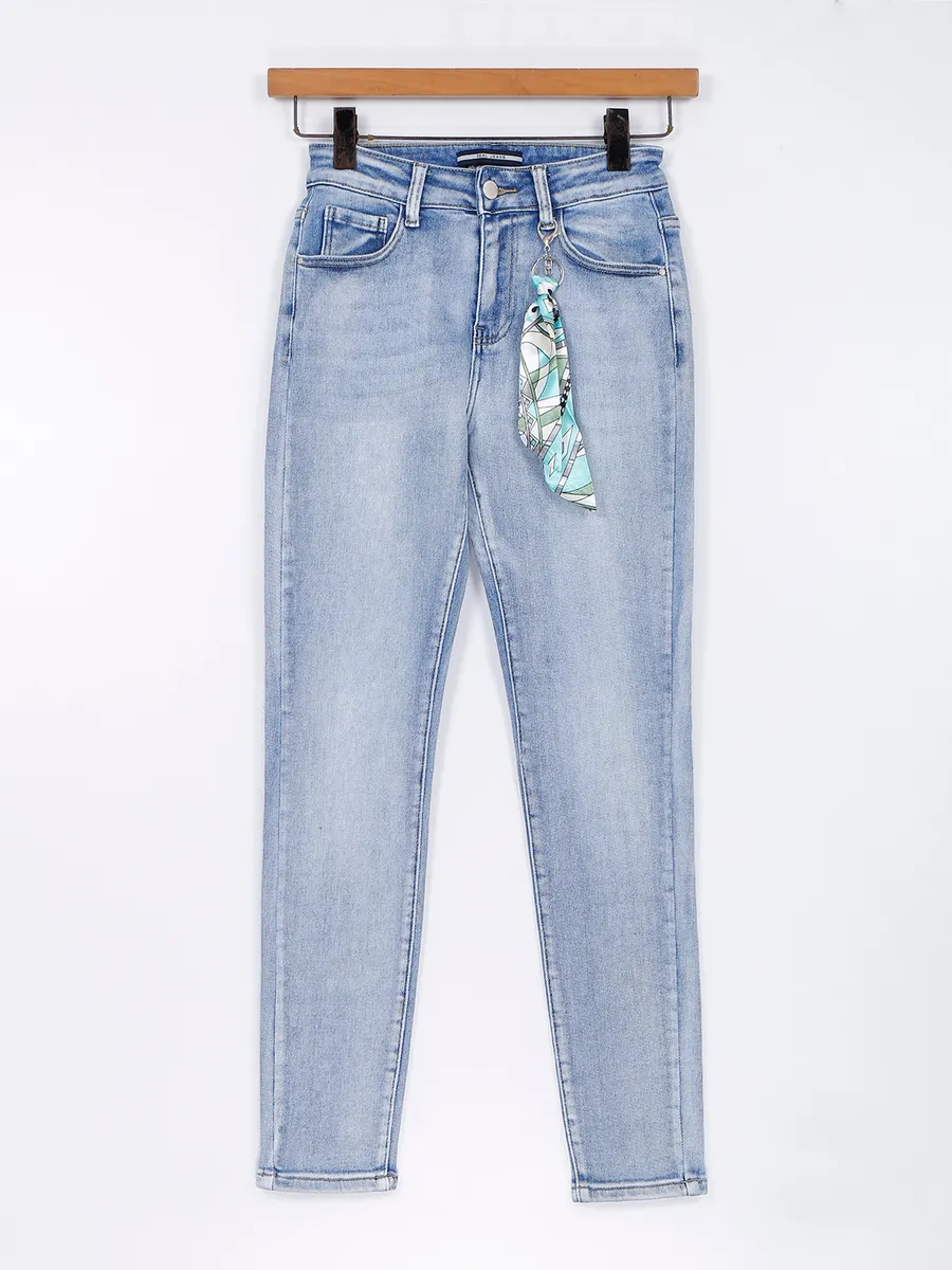 Deal ice blue washed jeans