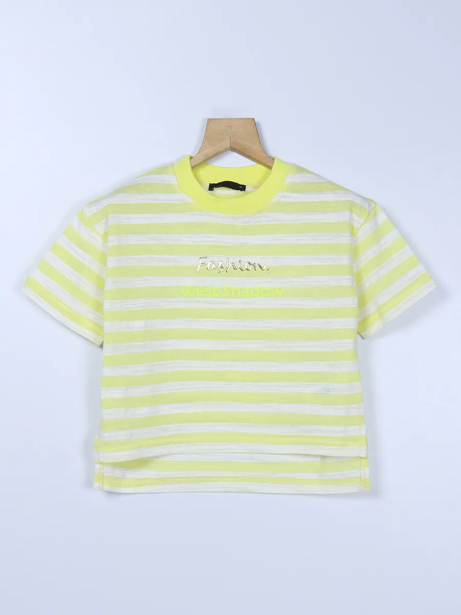 Deal light yellow cotton top in stripe