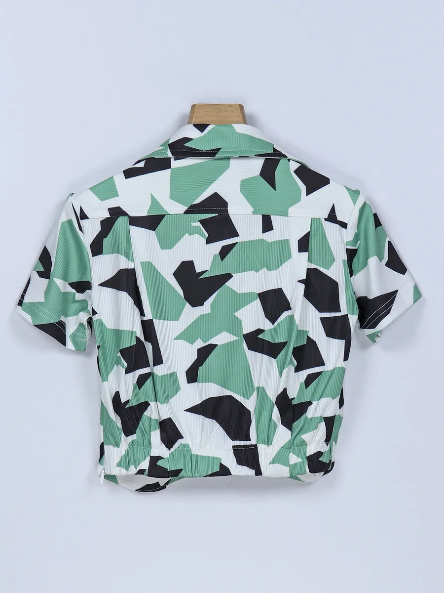 Deal printed rayon top in green