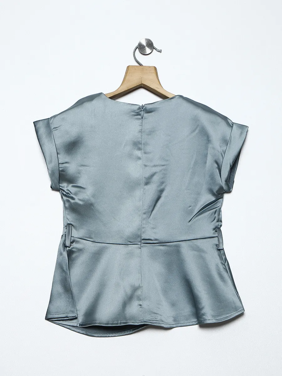 Deal satin grey plain top