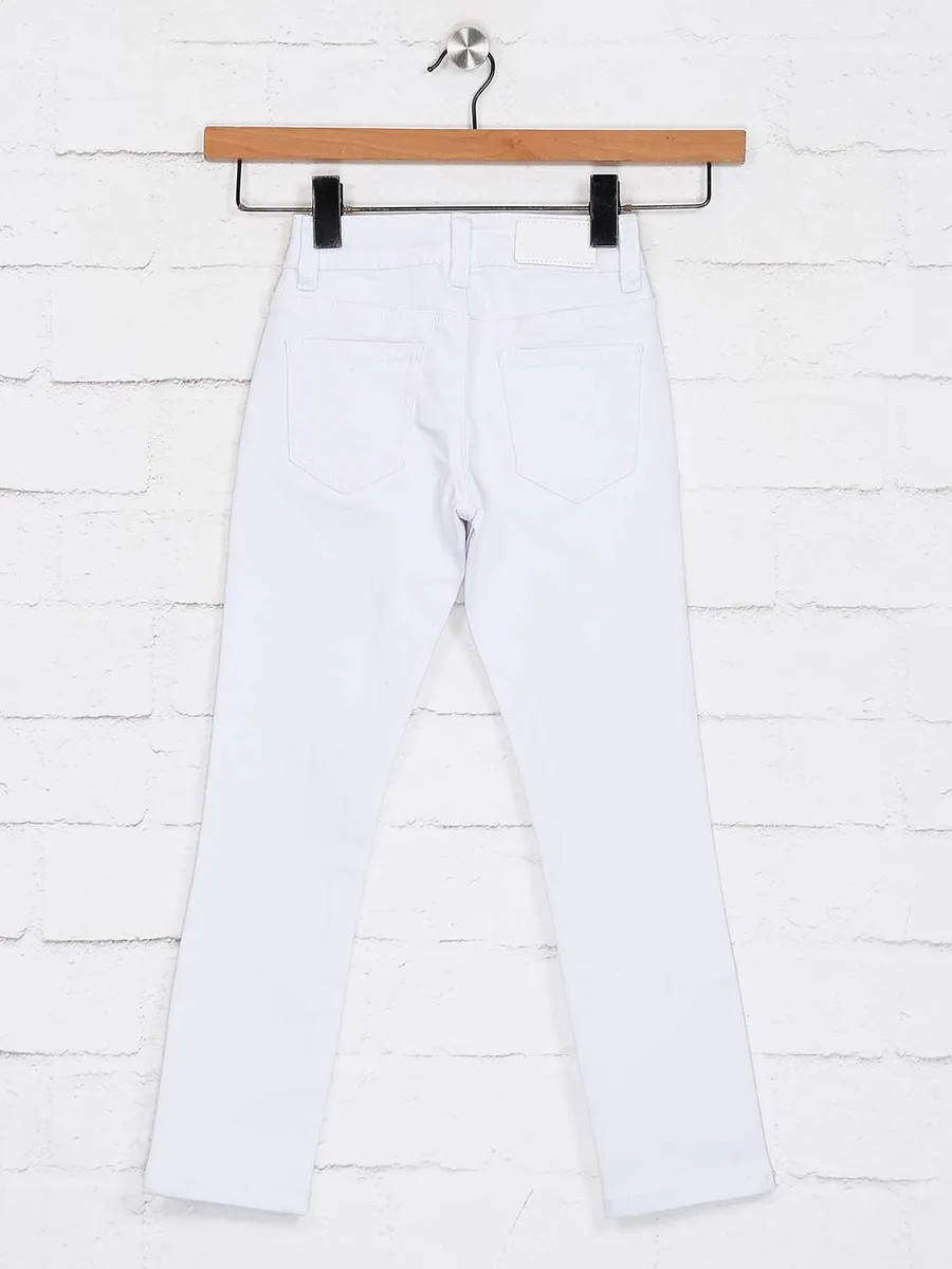 Deal solid white casual wear jeans