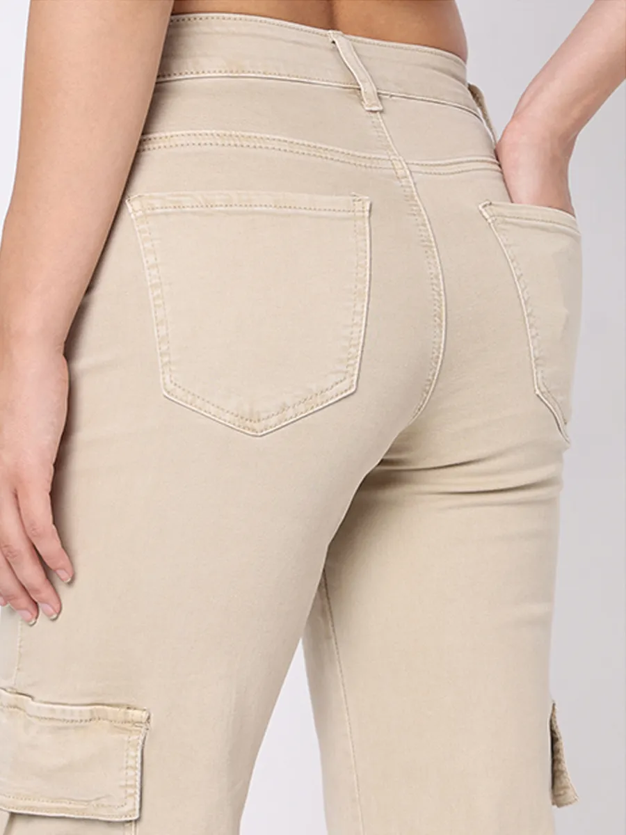 Deal stylish beige solid cargo jeans