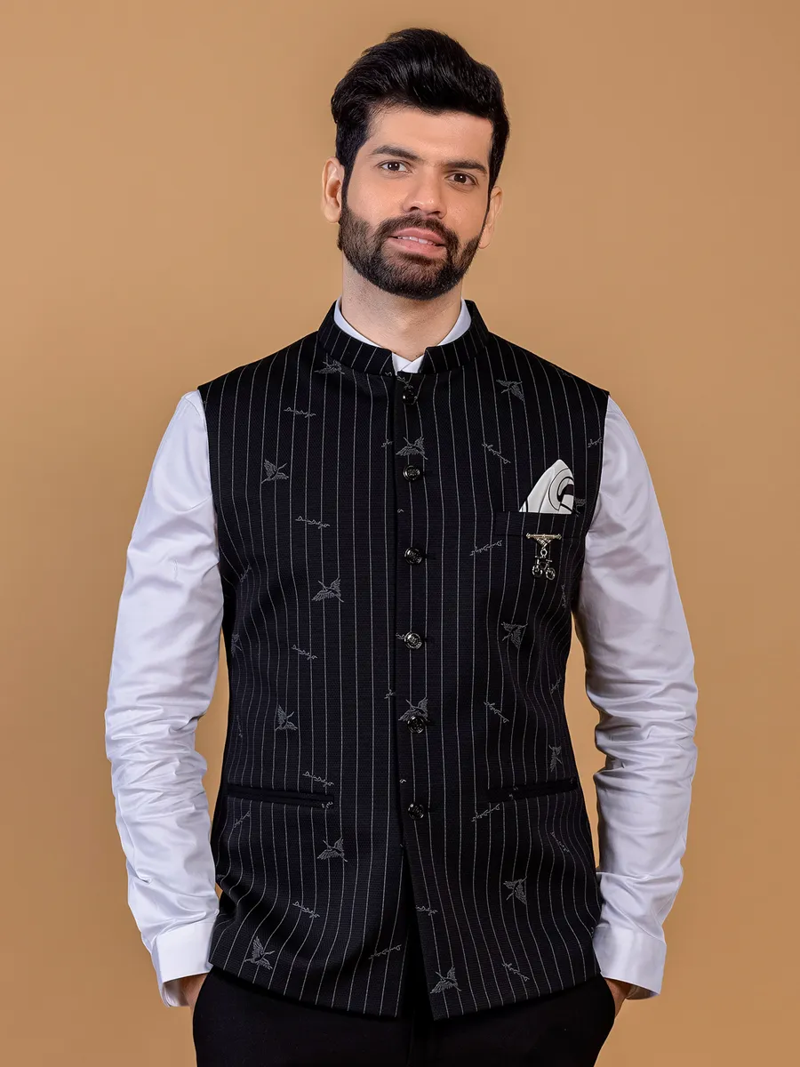 Elegant printed black waistcoat