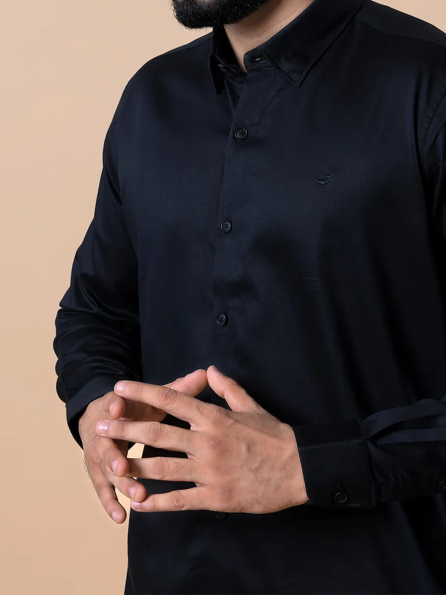 Frio black plain cotton shirt