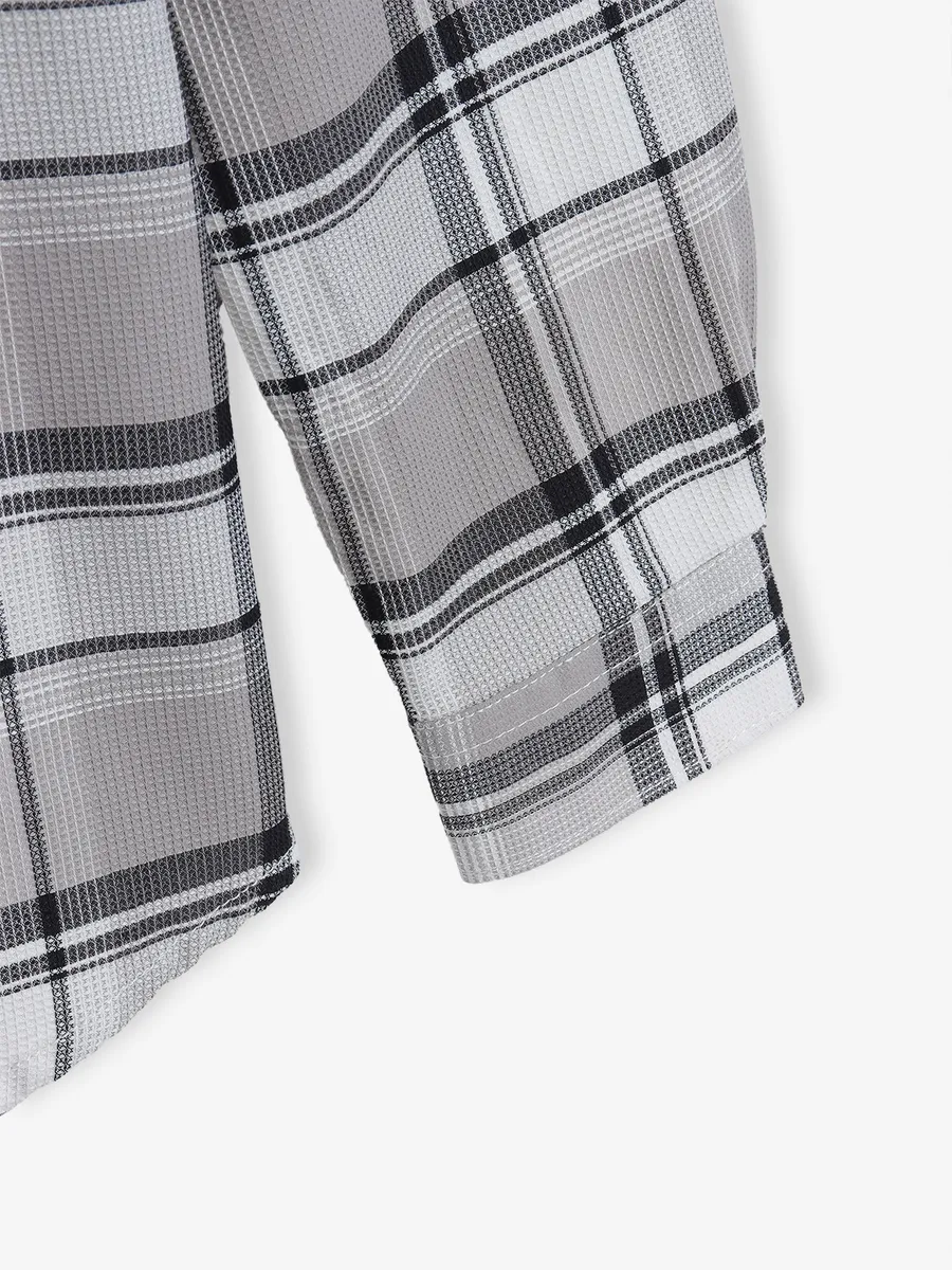 FRIO cotton white casual shirt
