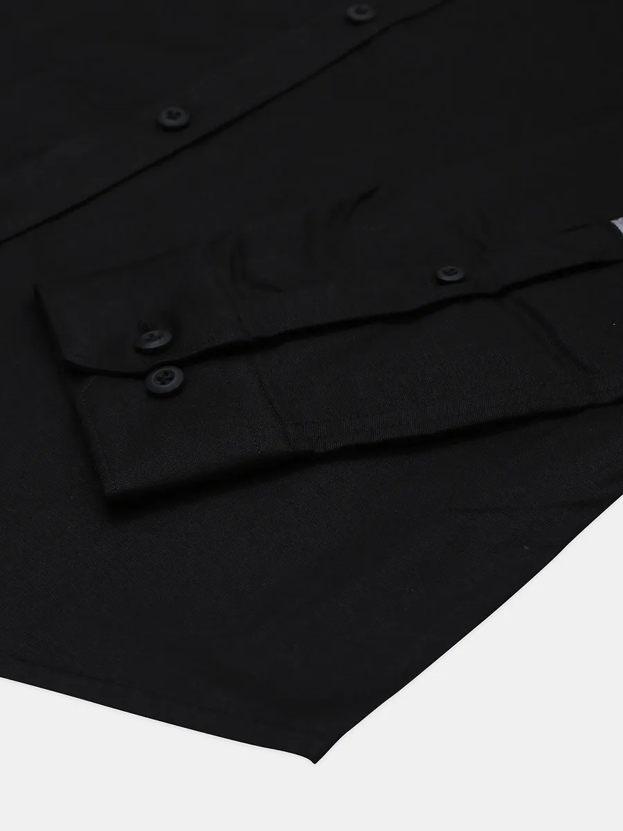 Frio slim fit black cotton casual shirt for men