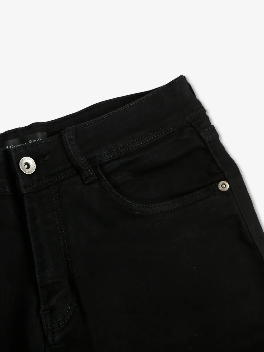 Global Republic black solid straight fit jeans